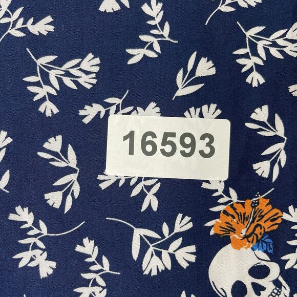 Catamaran Shirt Mens M Blue Flowers and Skulls Print Short Sleeve Button Up - Picture 8 of 8